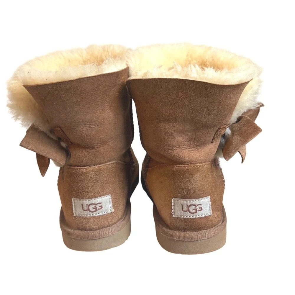 UGG Kids Gita Bow Chestnut Suede Shearling Boots Size 4 1017397K